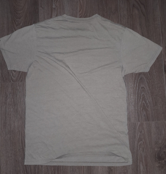 M Patagonia T Shirt 3/$20 - Picture 2 of 4